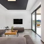Villa Aqua *