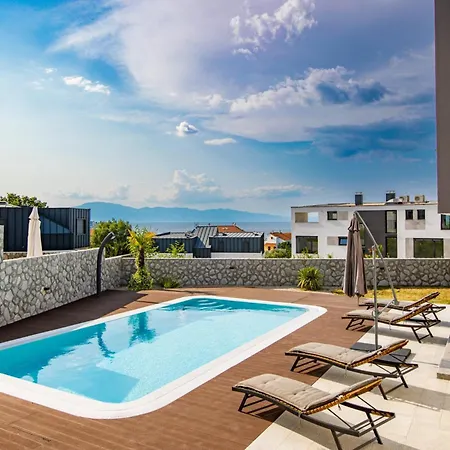 Villa Aqua